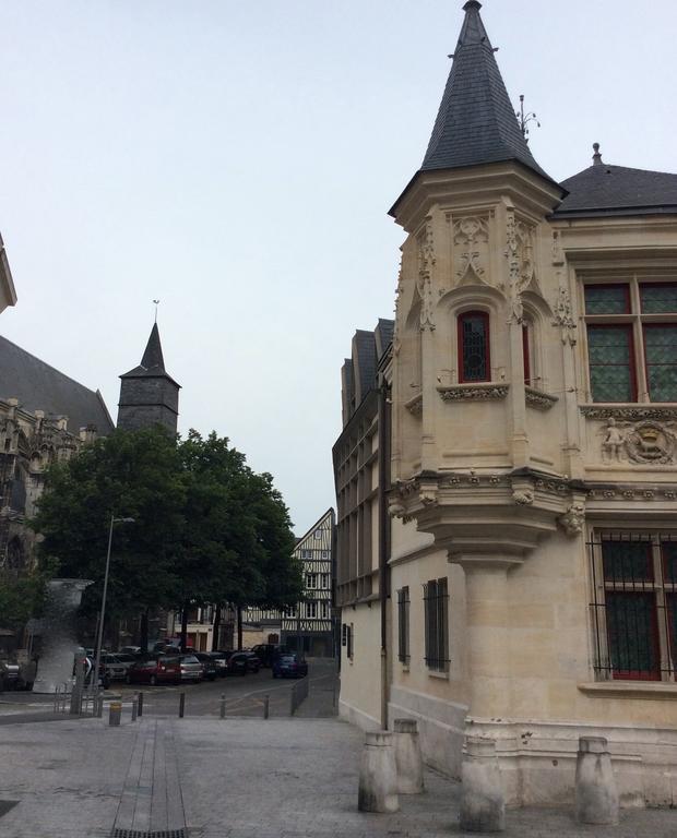 Logis Saint Eloi Appartement Rouen Buitenkant foto